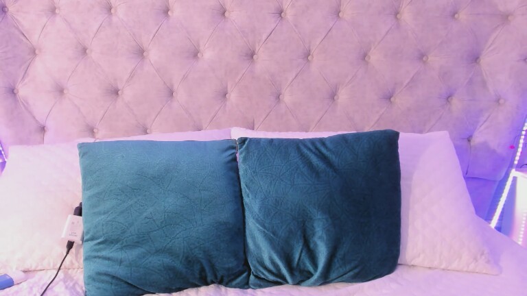 dafne_bss's Streamate show and profile