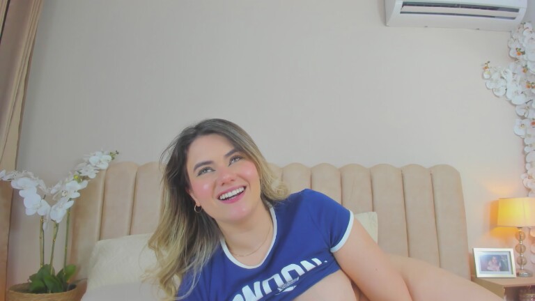 SelenaMontreall's Streamate show and profile