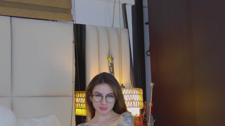 VivianBasset's Streamate show and profile