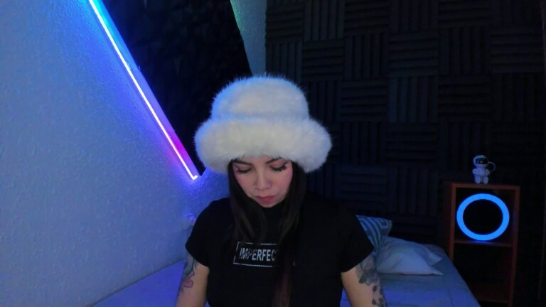 KendallSummer's Streamate show and profile