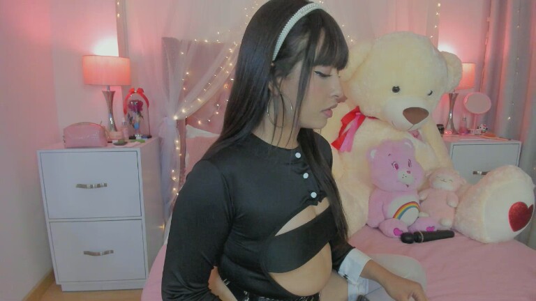 AlexandraWinterr's Streamate show and profile