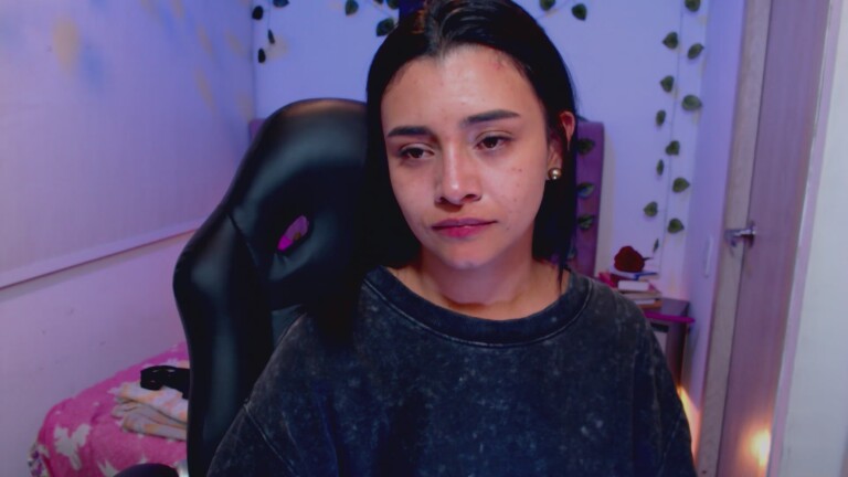 IsabelleColette's Streamate show and profile