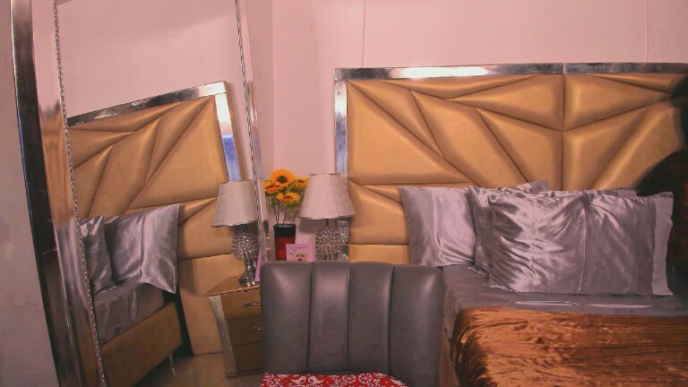 KarenDuval's Streamate show and profile