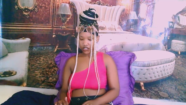 EroticSexyPrada69's Streamate show and profile