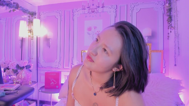 NaraSuarez's Streamate show and profile