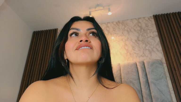 BellaRossex's Streamate show and profile