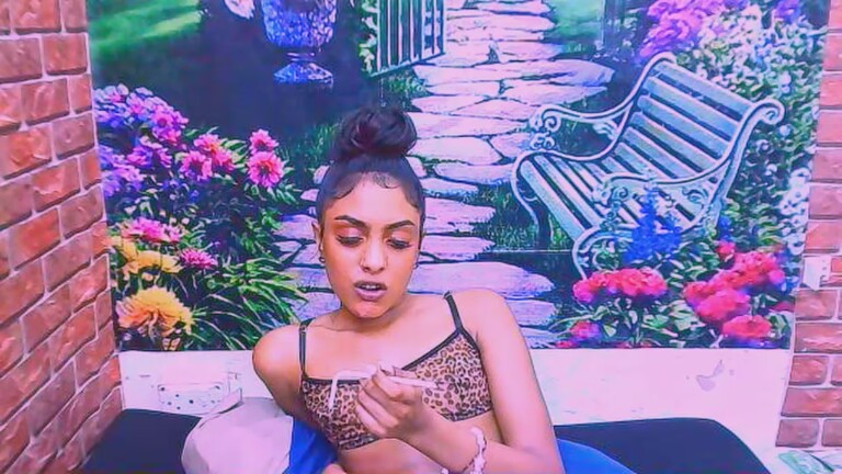 PRETTY14U's Streamate show and profile