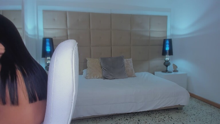 VictoriaHannz's Streamate show and profile