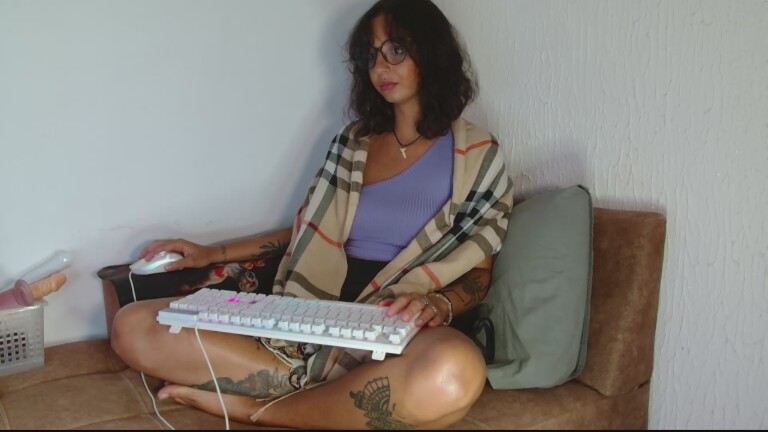 MyaMillor's Streamate show and profile