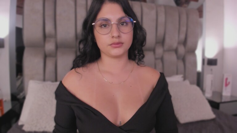 PrincessLuu's Streamate show and profile