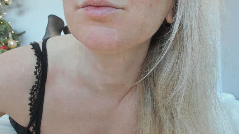 XxSweety_GirlxX's Streamate show and profile