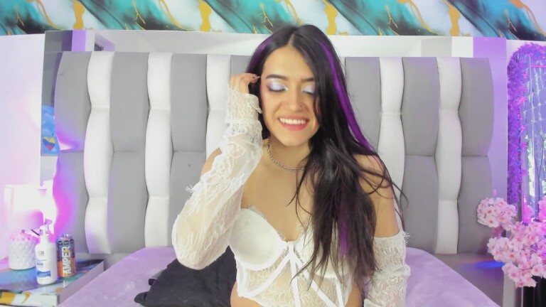 DiazIsa_s's Streamate show and profile